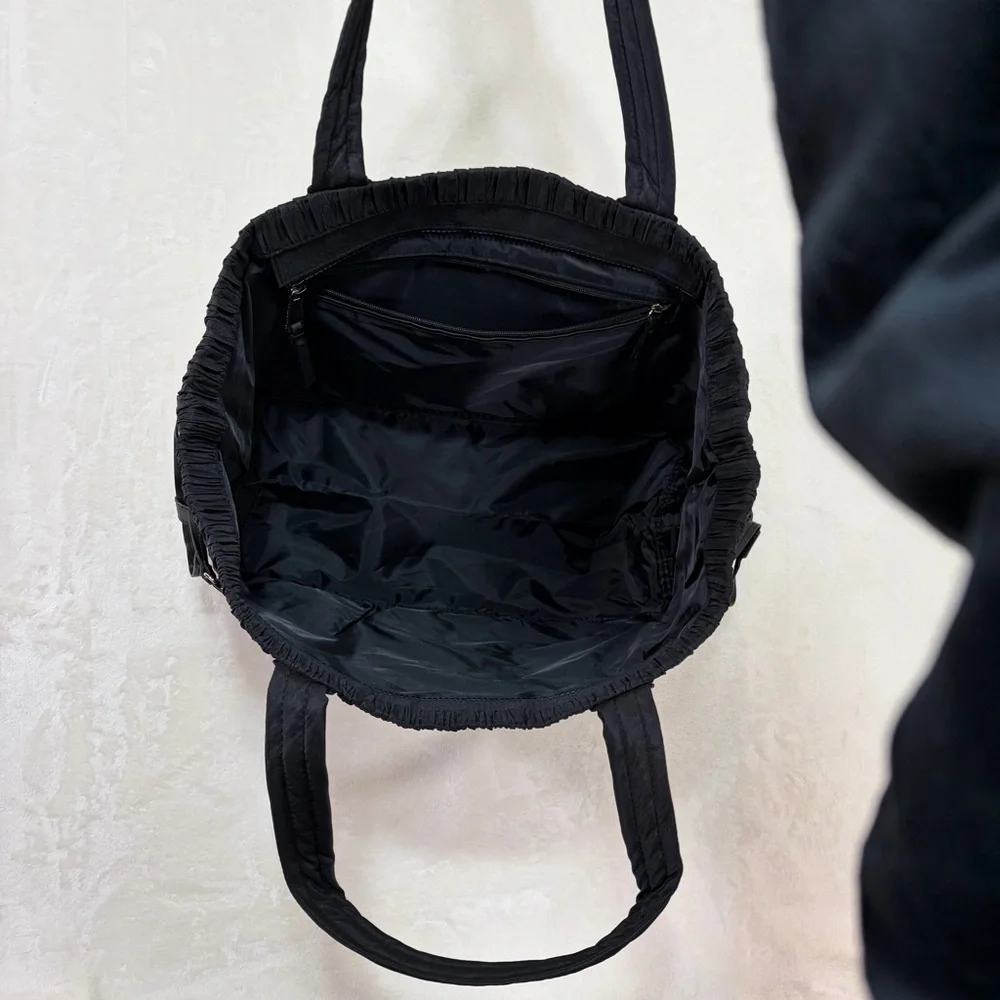 Victoria's‎ Secret Black Ruched Pleated Nylon Tote Bag Womens Large Excellent